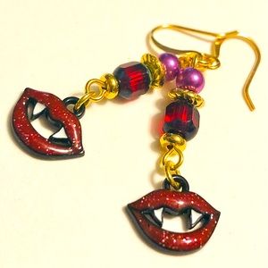 Vampire Lips & Teeth Earrings w pearls, red glass beads, gold wires, Halloween